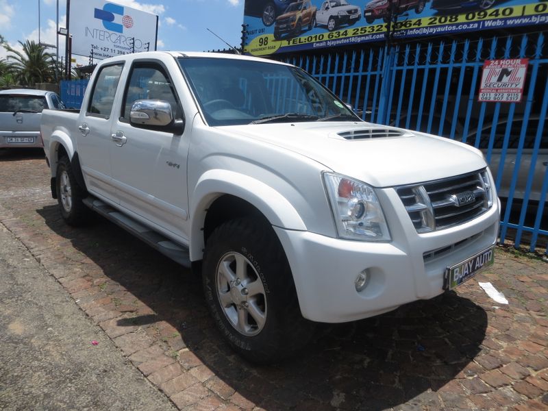 2010 Isuzu KB 300 D-TEQ D/Cab LX 4x4, White with 142000km available now!