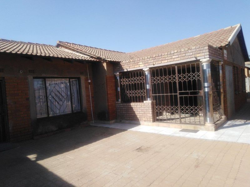 6 bedroom house for sale in tembisa