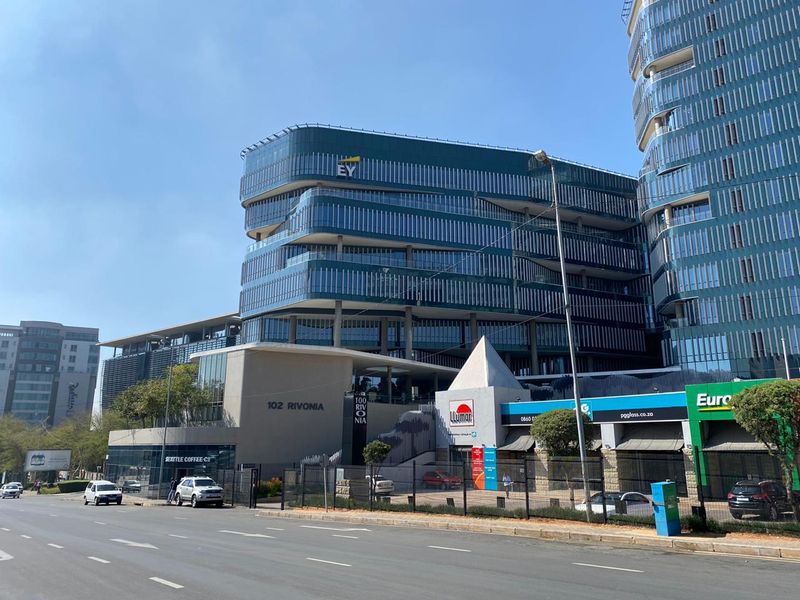 Office to let in Sandton | 102 Rivonia Road