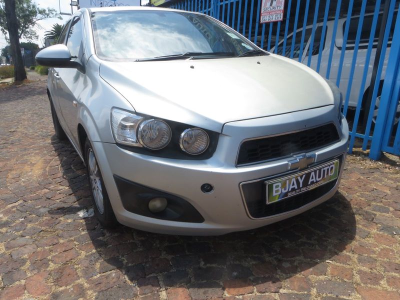 2013 Chevrolet Sonic Sedan 1.6 LS, Silver with 189000km available now!