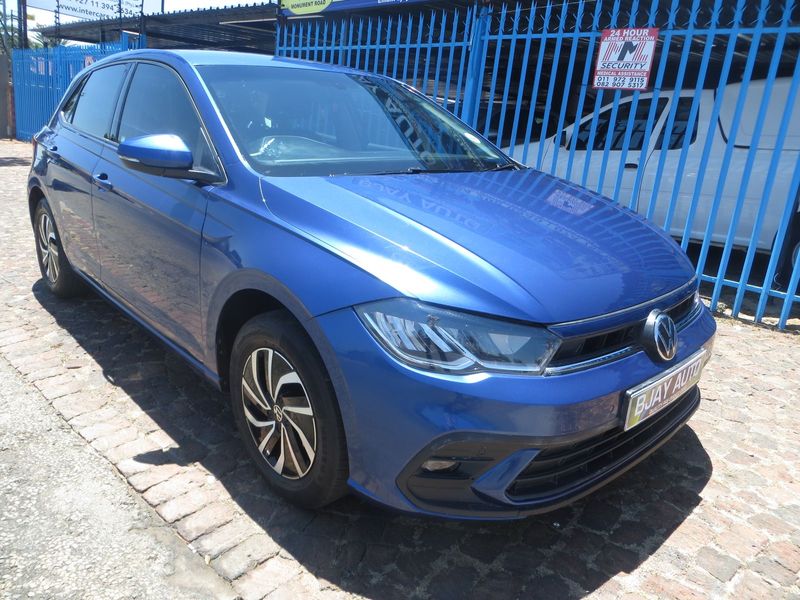 2022 Volkswagen Polo 1.0TSI LIFE Comfortline, Blue with 53000km available now!