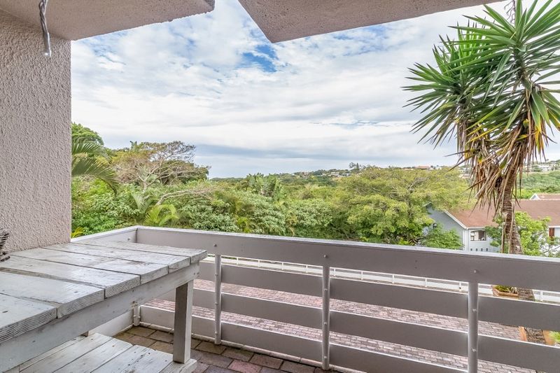 2 Bedroom Townhouse For Sale in Beacon Bay