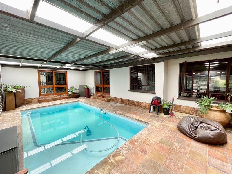 Four bedroom house plus heated indoor pool for sale in Secunda