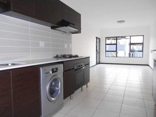 Lovely Modern 2nd floor unit offers 2 bedrooms
