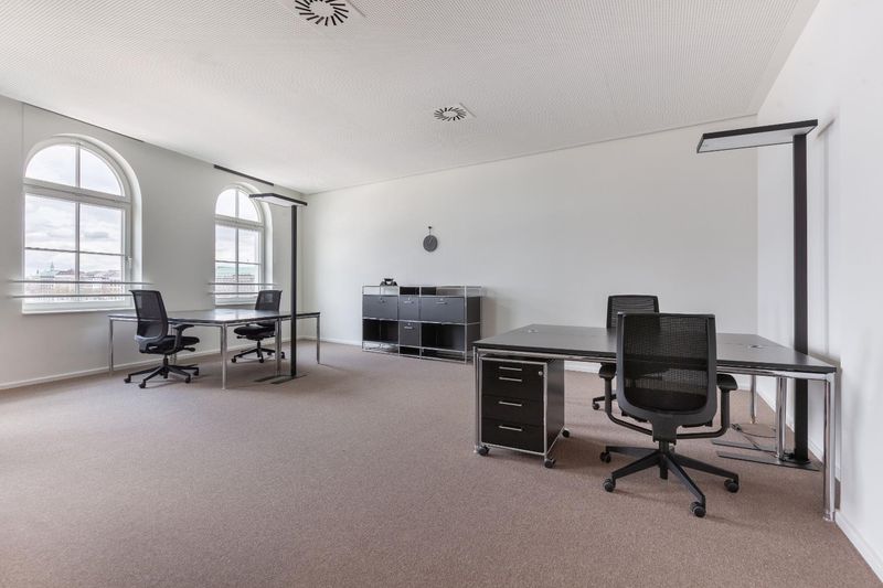 Book open plan office space for businesses of all sizes in Regus Bryanston Cedarwoods