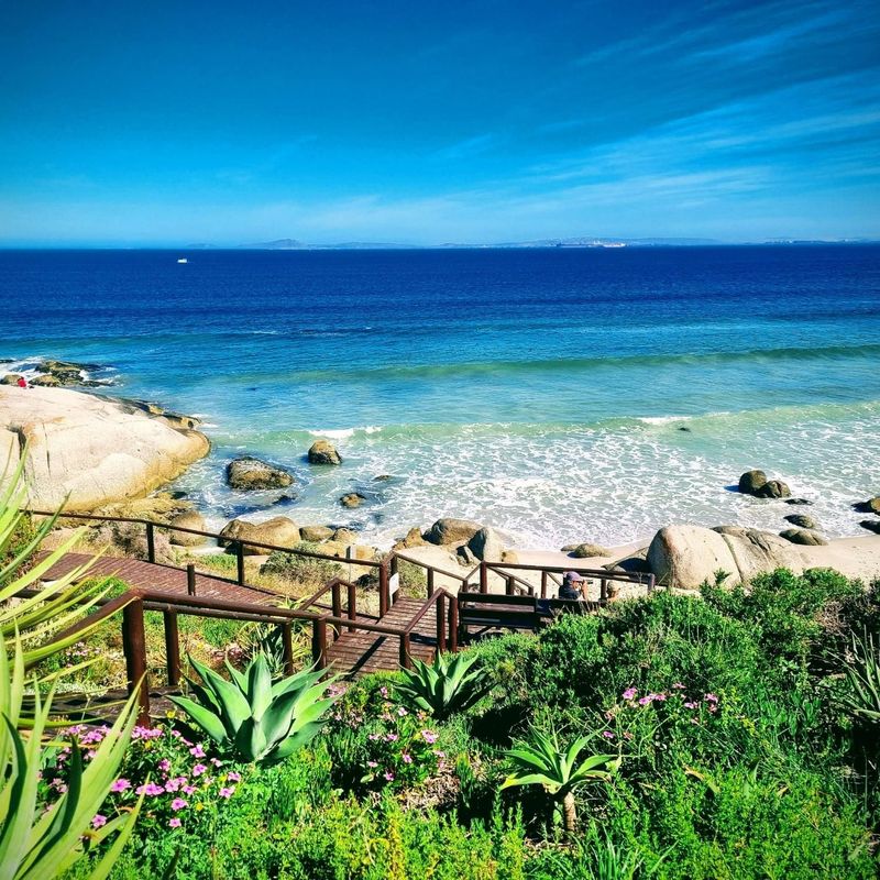 Langebaan Self catering Holiday Home-Private Access to Calypso Beach-In Secure Estate.