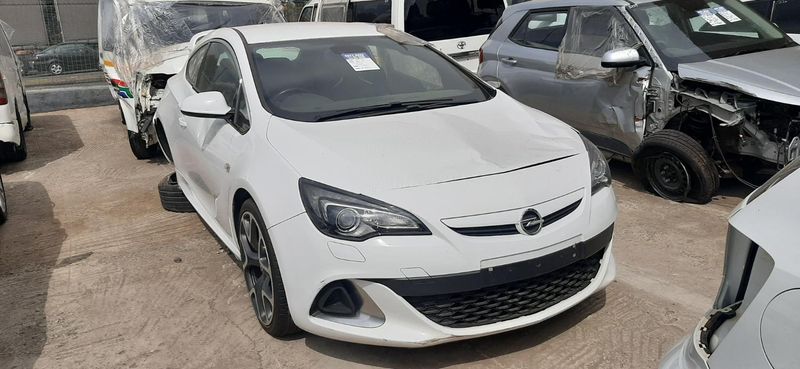 Ople Astra OPC 2.0T 2015 now available for stripping!!!