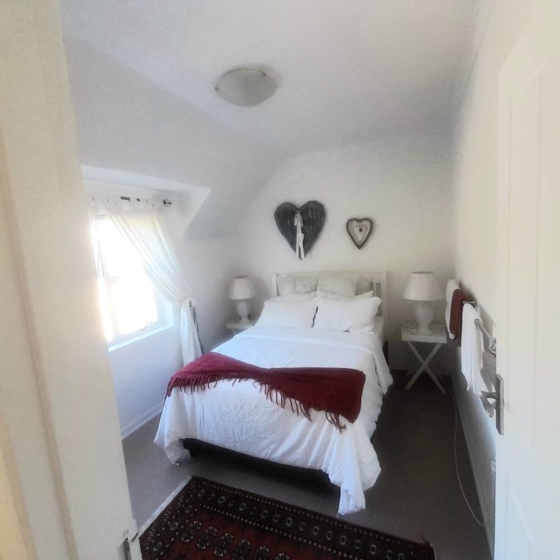 Nothing to be said, just walk in and enjoy this Canal  Home