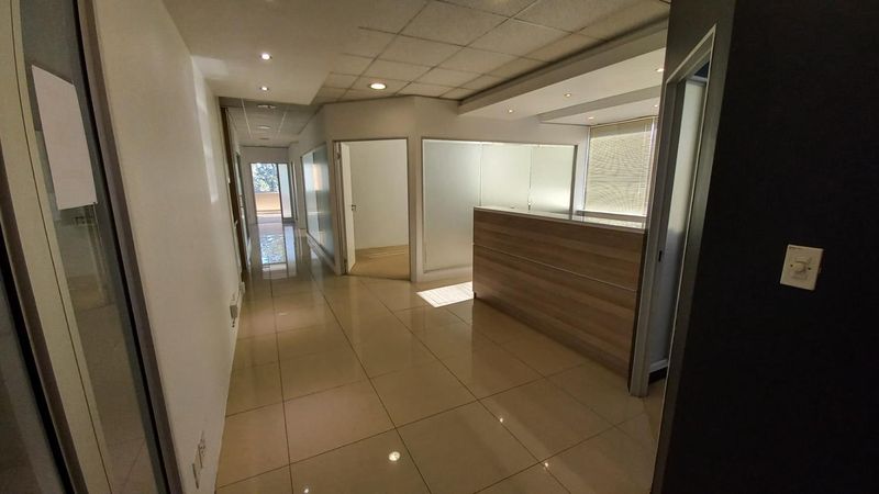 210m2 Office to rent in Durbanville