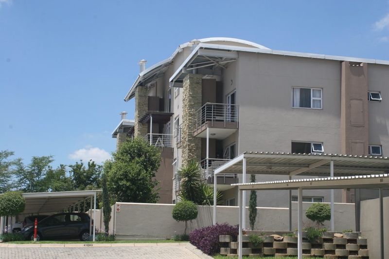 A Gorgeous Fully Furnished 2 Bedroom Apartment To Let in Rivonia