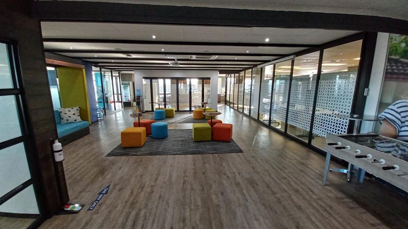 2 660m2 Of Prime office space to rent in Tyger Valley