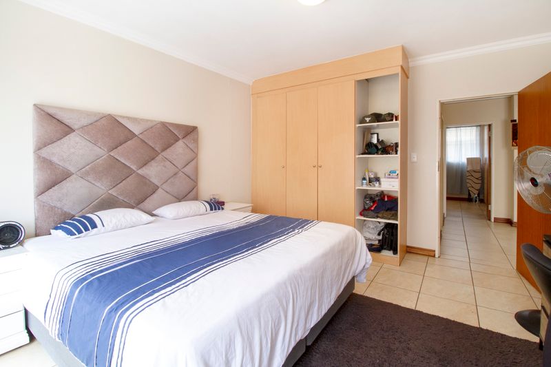 Two Bedroom apartment for sale in Hatfield