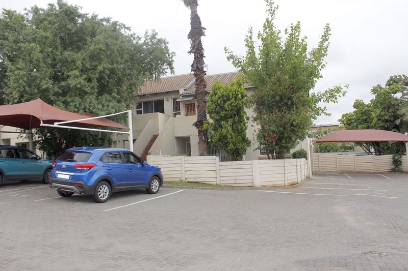 TWO BEDROOM GROUND FLOOR APARTMENT, CLOSE TO AMENTIES