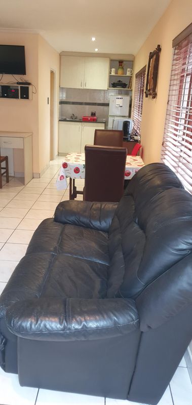 5 LOVELY FURNISHED SELF CATERING GUEST HOUSE APARTMENTS  WITH POOL DSTV INTERNET