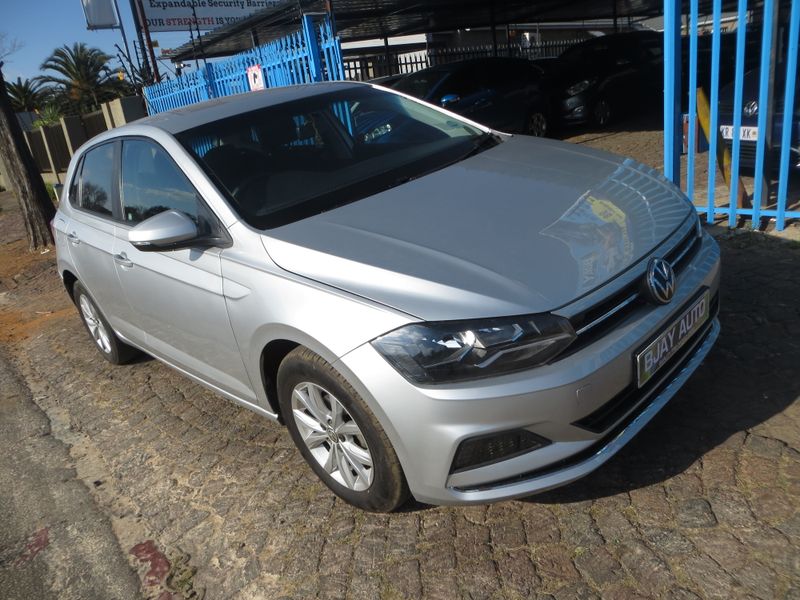 2018 Volkswagen Polo 1.0 Comfortline, Silver with 64000km available now!
