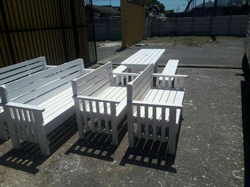 STRONG QUALITY WOODEN  BENCHES