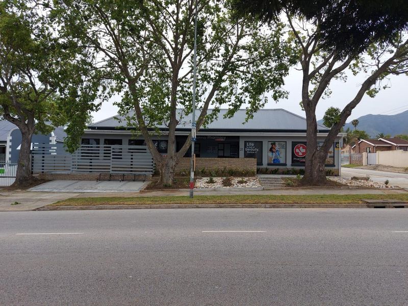 160m² Commercial To Let in Blanco at R160.00 per m²