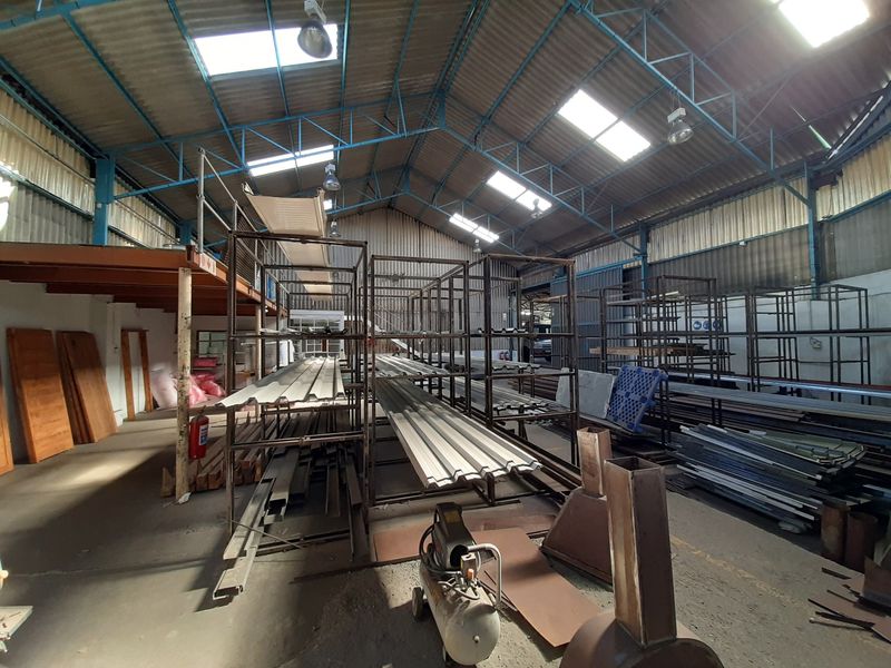Large warehouse with existing income on Settlers Way in East London!