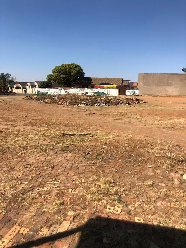 Spacious vacant stands for sale in Mabopane