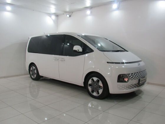 2022 hyundai Staria MY21.11 2.2D Elite 9 Seater AT for sale!