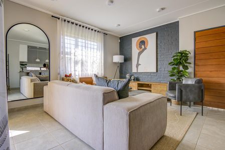 House in Philip Nel Park For Sale