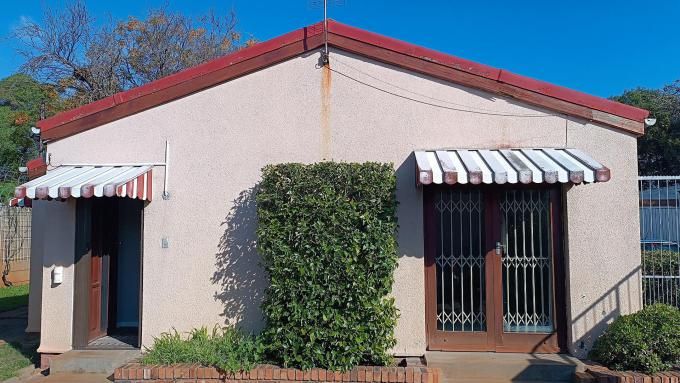 2 Bedroom with 1 Bathroom House For Sale Western Cape
