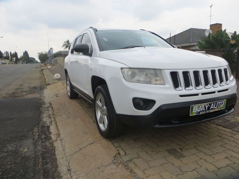 2012 Jeep Compass 2.0 Limited, White with 120000km available now!