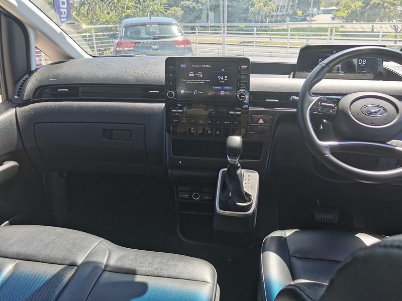 2021 Hyundai Staria MY21.11 2.2D Executive 9 Seater AT for sale!
