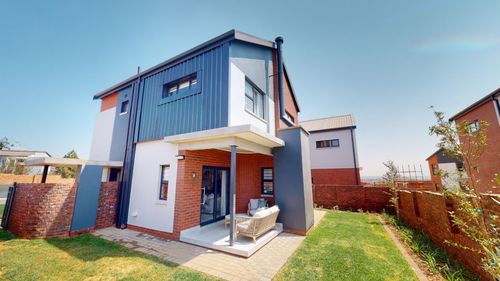 House in Fourways For Sale