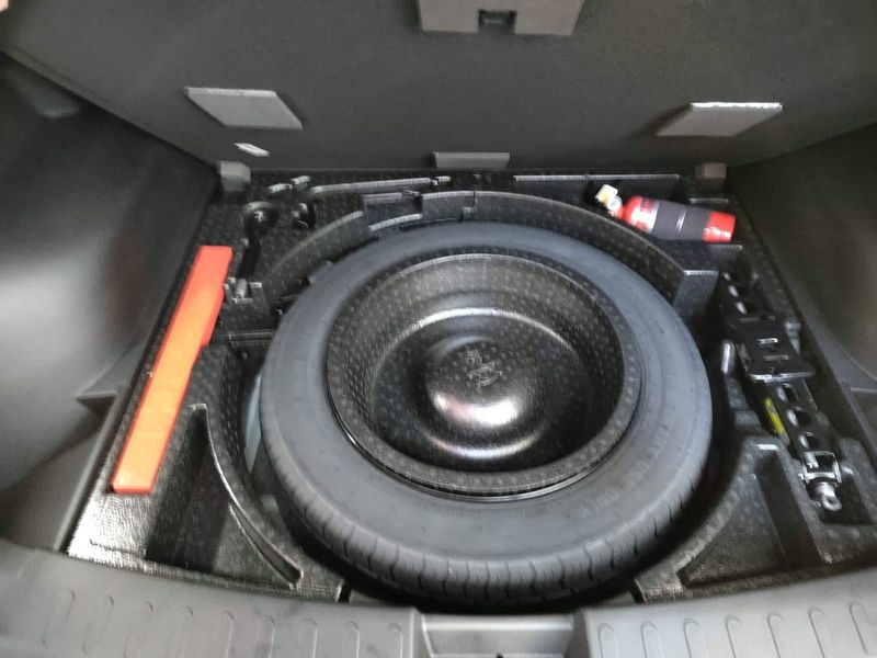 2022 Haval Jolion MY21 1.5T City 2WD with ONLY 172kms CALL BOITY 083 506 0587