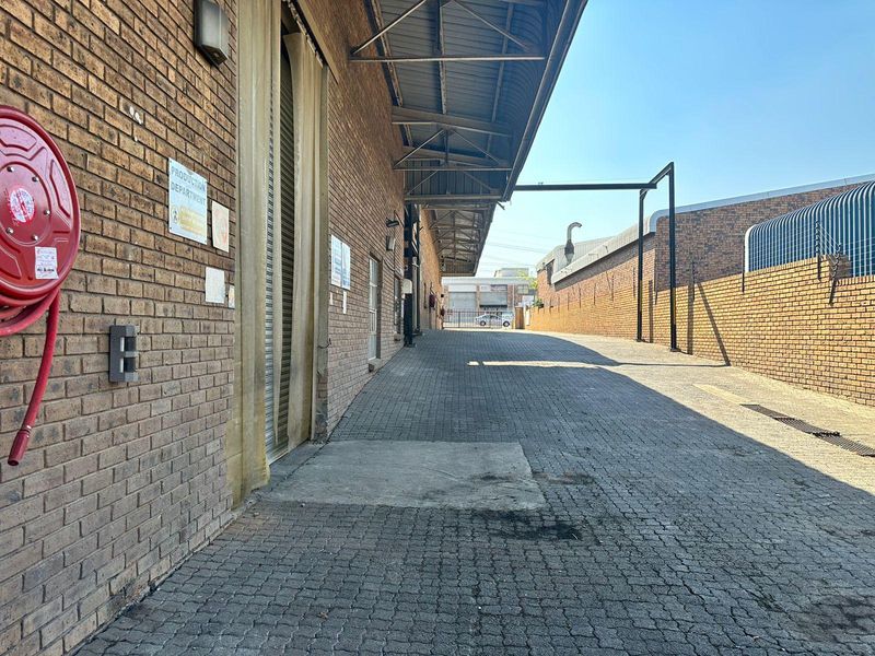 Sebenza | Stand alone facility for rent / for sale in Edenvale