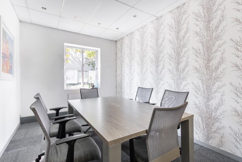 Open plan office space for 10 persons in Regus Illovo, Fricker Road