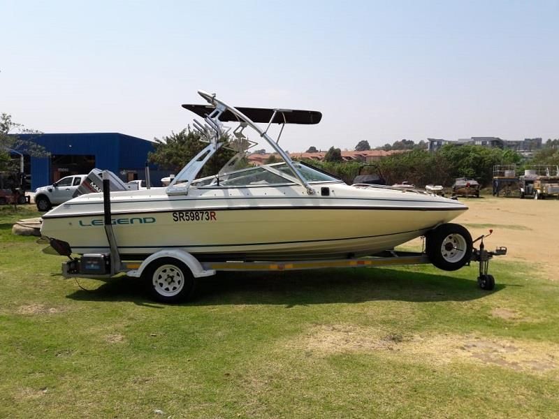 LEGEND 505 WITH 200HP MARINER OUTBOARD MOTOR, REF 60