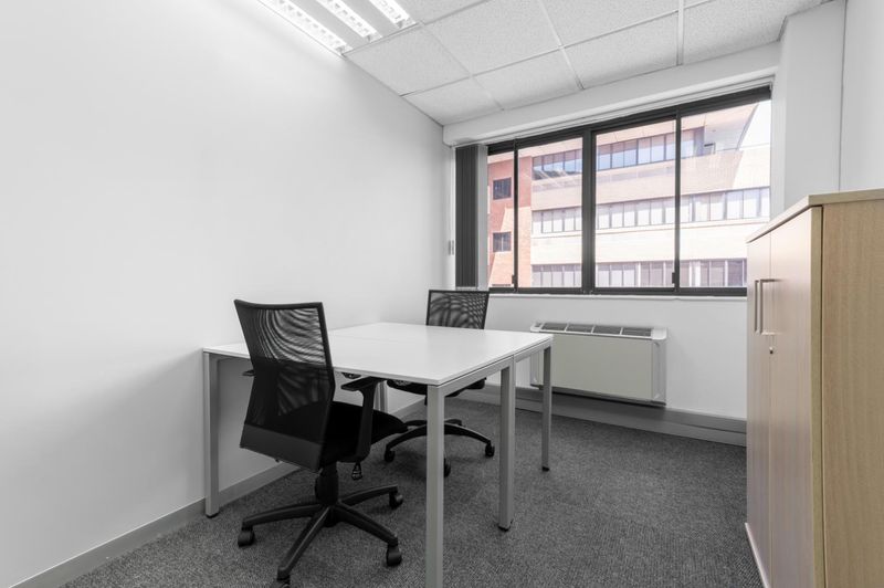 Private office space for 4 persons in Regus Pharos House, Westville