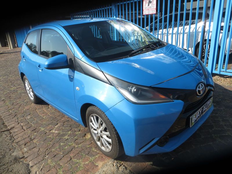 2025 Toyota Aygo 1.0 X-Play, Blue with 75000km available now!
