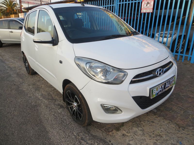 2014 Hyundai i10 1.1 GLS AT, White with 32000km available now!