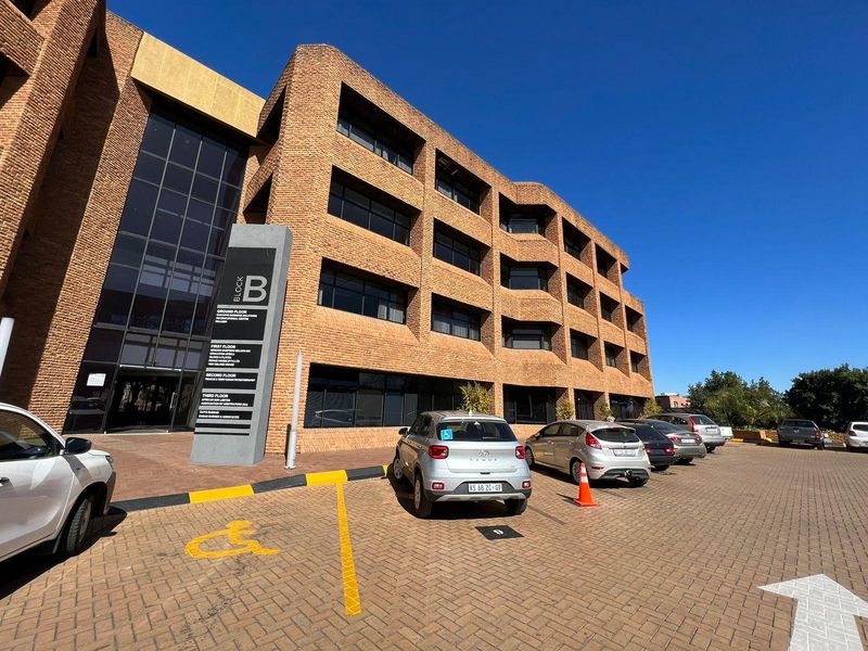 Sandton Close | A grade office space to let