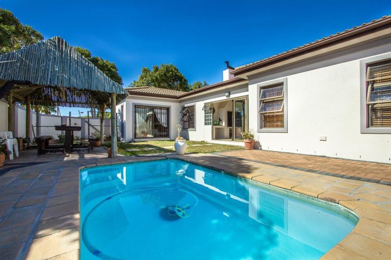 Discover Your Luxury Tuscan Family Home in Fabulous Vlei