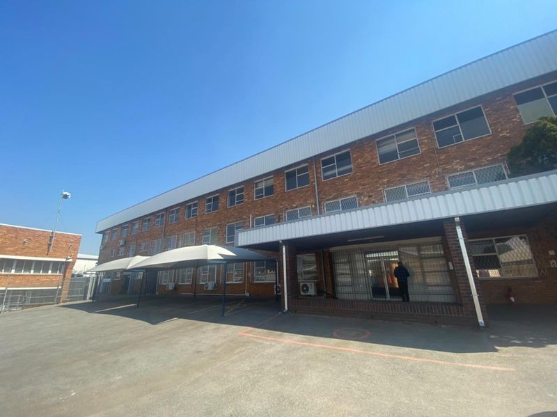12,982sqm industrial facility with highway exposure for rent in Jet Park