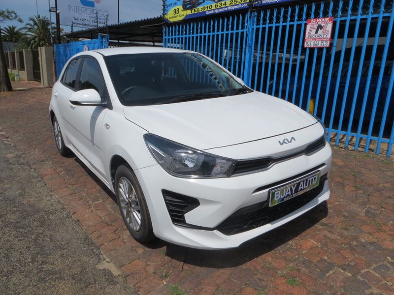 2021 Kia Rio 1.4 5-Door AT, White with 47000km available now!
