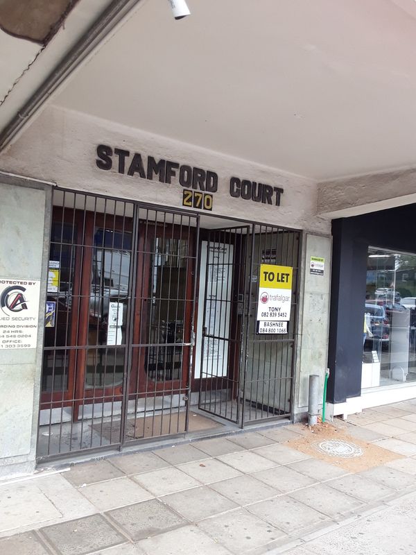 Spacious well mainted office on Stamfordhill
