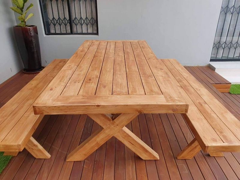 HIGH QUALITY WOODEN BENCHES