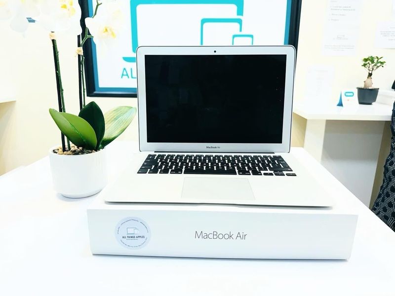 MacBook Air 13 inch 2017