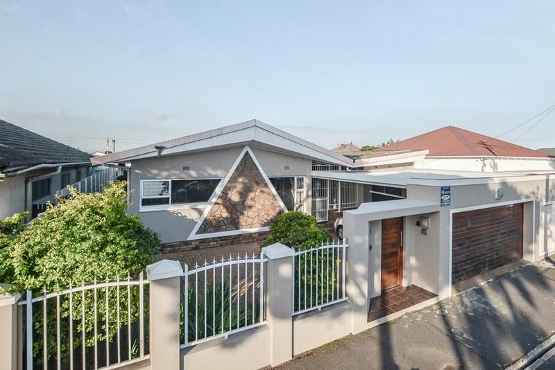 House for sale in Townsend Estate, Goodwood