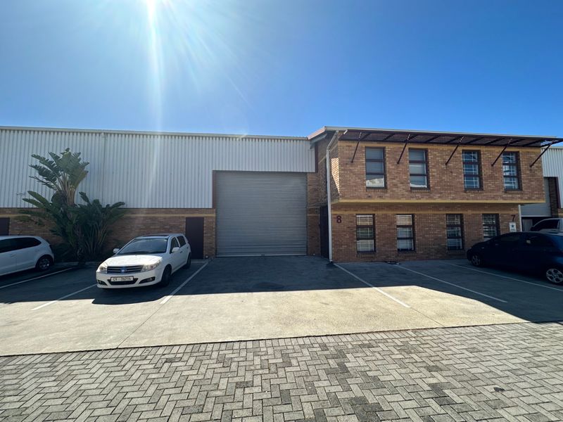Industrial Warehouse To Let in Montague Gardens in Secure Park