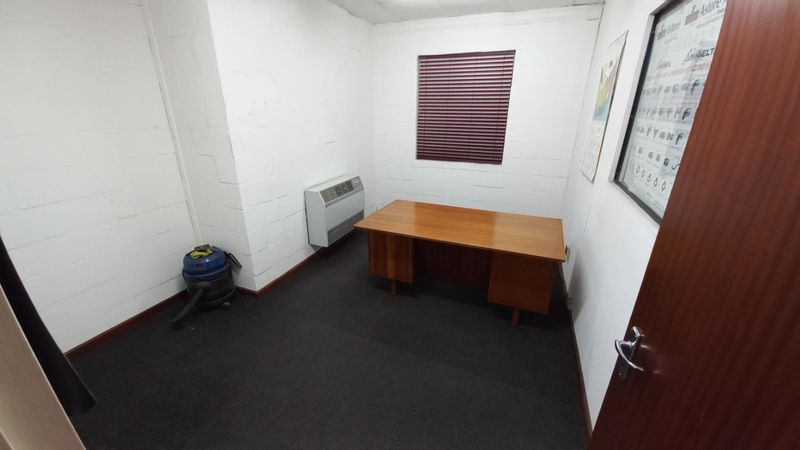 Prime warehouse with massive yard to rent in Stikland industrial