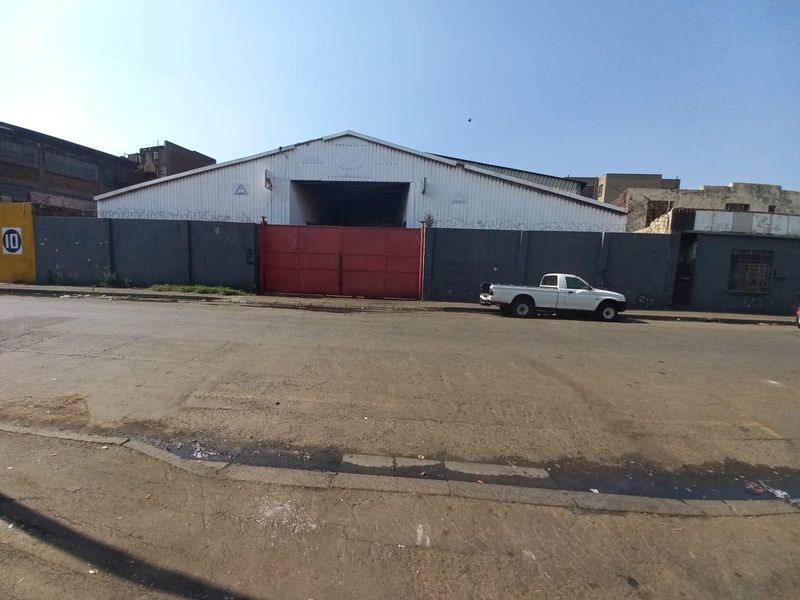 1,362sqm building on 1,954sqm stand For Sale in North Doornfontein