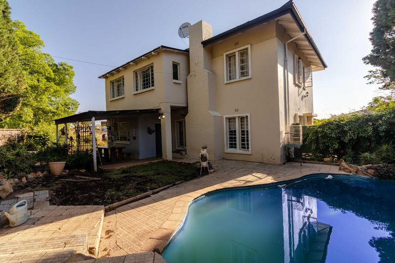 Well-appointed corner stand property, on the border between Georginia &amp; Discovery, Roodepoort