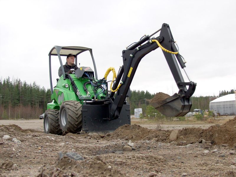 Avant 630 Mini loader Digger Tractor Excavator Trencher Forklift Articulated Kubota driven