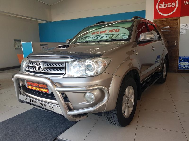 Gold Toyota Fortuner 3.0 D-4D 4x4 AT with 293038km available now!
